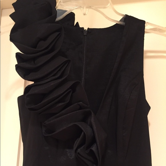 Cache ruffled V-neck bodycon Black little dress - Picture 2 of 8
